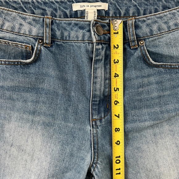 Life In Progress Relaxed Fit Block Acid Washed Distressed Cropped Ankle Jeans - Picture 13 of 13